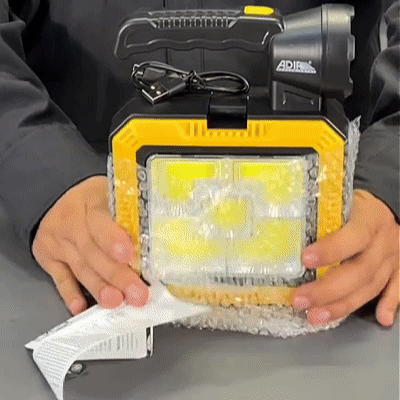 Linterna Solar con Herramientas